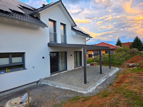 Terrassendach mit Beschattung 